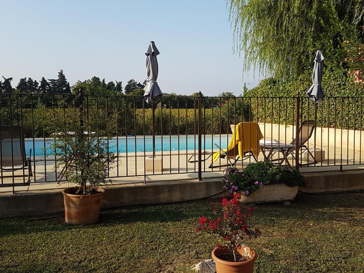 Bed and Breakfast Fleur De Garance Le Thor Esterno foto