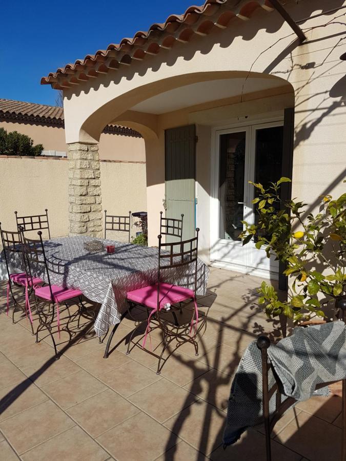 Bed and Breakfast Fleur De Garance Le Thor Esterno foto