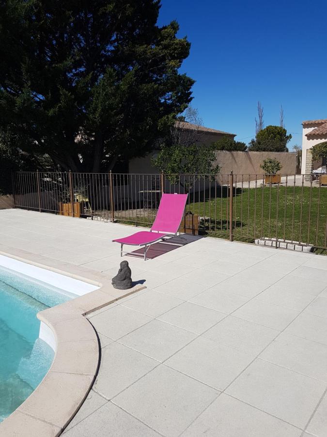 Bed and Breakfast Fleur De Garance Le Thor Esterno foto