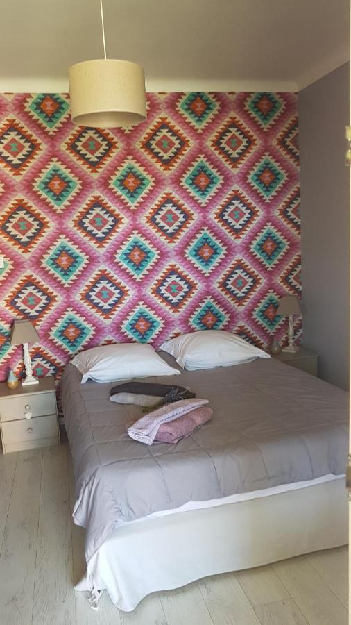 Bed and Breakfast Fleur De Garance Le Thor Esterno foto